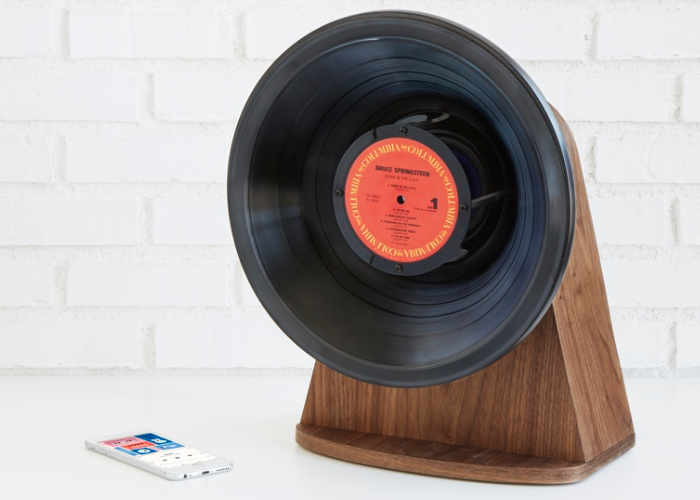 Vintage-Vinyl-Bluetooth-Speaker.jpg.3b3aa999a8b4a12fe1cce4c846209cf5.jpg