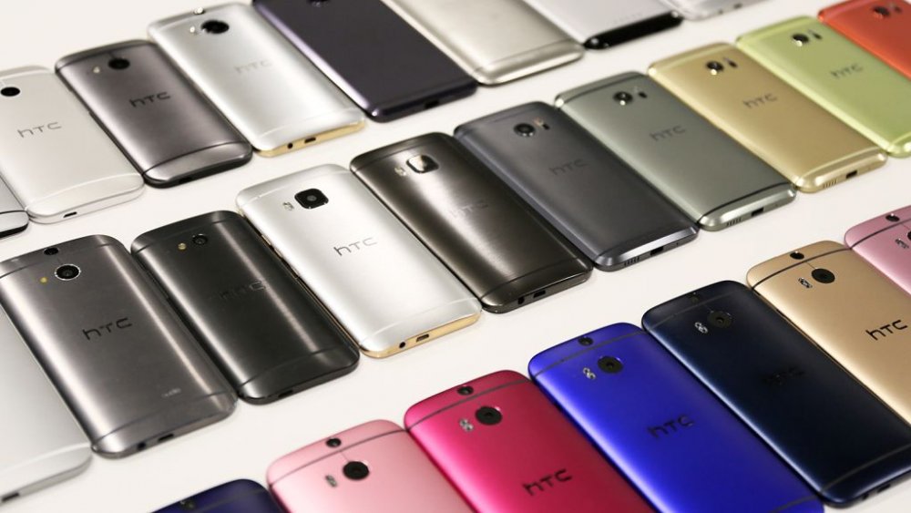 HTC-metal-design-smartphones.thumb.jpg.7e4cb3c3fd6c1eaa726888ce251c296e.jpg