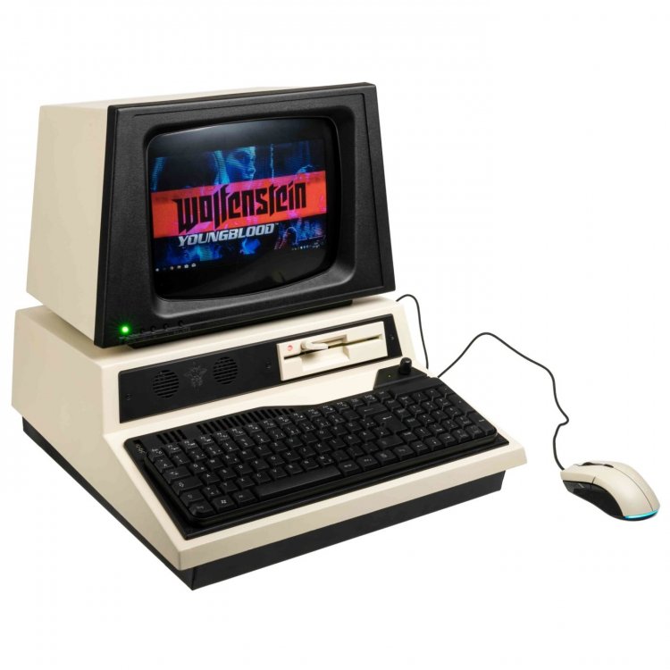 Commodore-01.thumb.jpg.961d0d9e24464236c919b03ce45c88ec.jpg