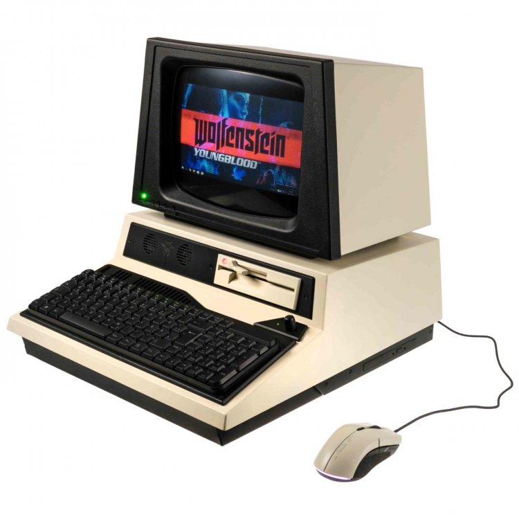Commodore-08.thumb.jpg.d8c3f86842e1d3c4de8e72c813ff6185.jpg