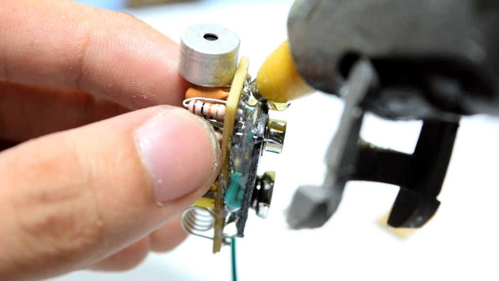 DIY: Φτιάξτε έναν πομπό FM